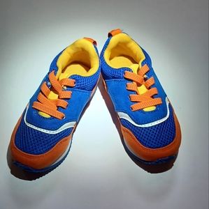 GAP Toddlers Shoes Size 7